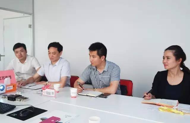 東方龍商務(wù)舉行三場投資選址項(xiàng)目政府對接會,并將同步推進(jìn)項(xiàng)目考察 東方龍商務(wù)舉行三場投資選址項(xiàng)目政府對接會,并將同步推進(jìn)項(xiàng)目考察