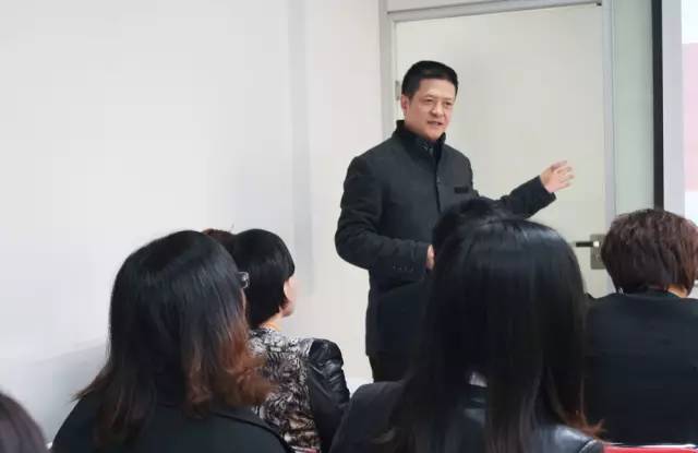 重視開發(fā)、拓展與跟進(jìn)高精尖投資選址項(xiàng)目,東方龍商務(wù)舉行二月份工作總結(jié)表彰會 重視開發(fā)、拓展與跟進(jìn)高精尖投資選址項(xiàng)目,東方龍商務(wù)舉行二月份工作總結(jié)表彰會
