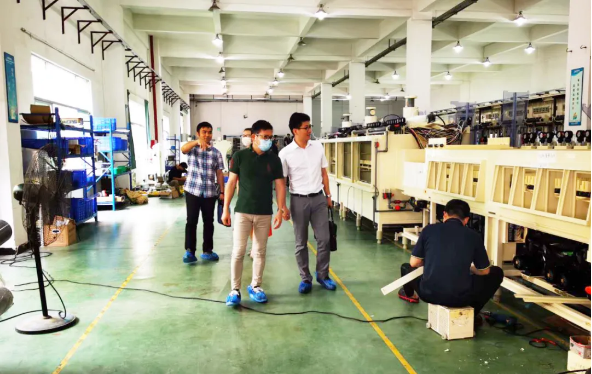 陪同政府園區(qū)赴PCB設(shè)備制造投資選址項目方對接考察，務(wù)實推進項目合作進展