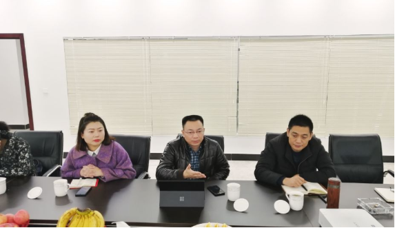 陪同政府園區(qū)對(duì)接考察聚合物鋰離子電池投資選址項(xiàng)目,明晰合作事宜,推進(jìn)項(xiàng)目落實(shí) 陪同政府園區(qū)對(duì)接考察聚合物鋰離子電池投資選址項(xiàng)目,明晰合作事宜,推進(jìn)項(xiàng)目落實(shí)