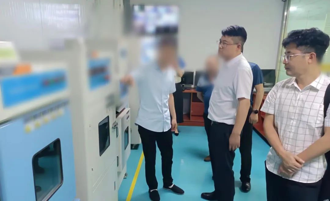 5月24日，集團成功推動高品質(zhì)聚合物電池投資選址項目對接湖南某地方政府