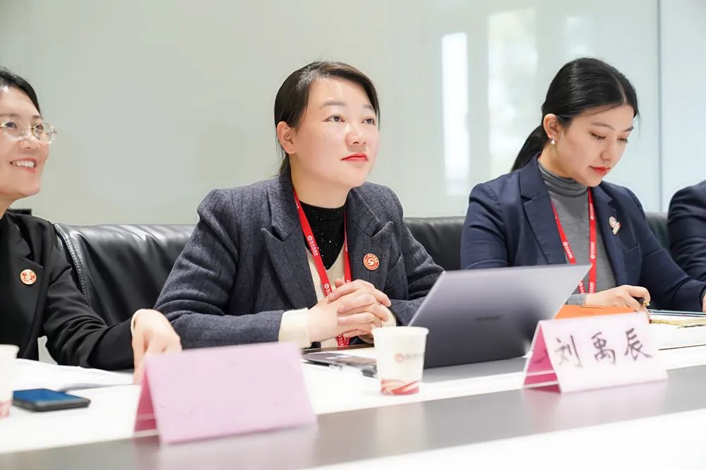 新疆輪臺縣·東方龍商務委托招商引資合作座談會成功舉行！集團榮獲“2022年度輪臺縣招商引資先進集體”稱號