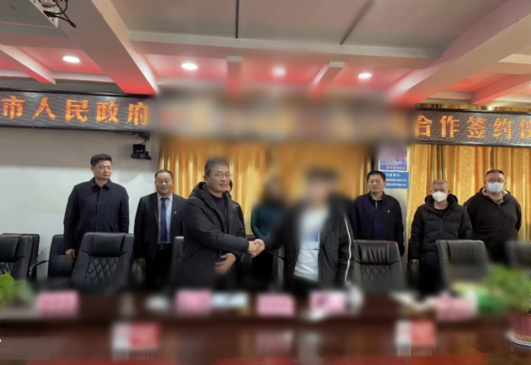 年前喜訊頻傳！僅4個(gè)月，集團(tuán)推動(dòng)手機(jī)屏幕+汽車車機(jī)總成生產(chǎn)投資選址項(xiàng)目落戶河南鄧州
