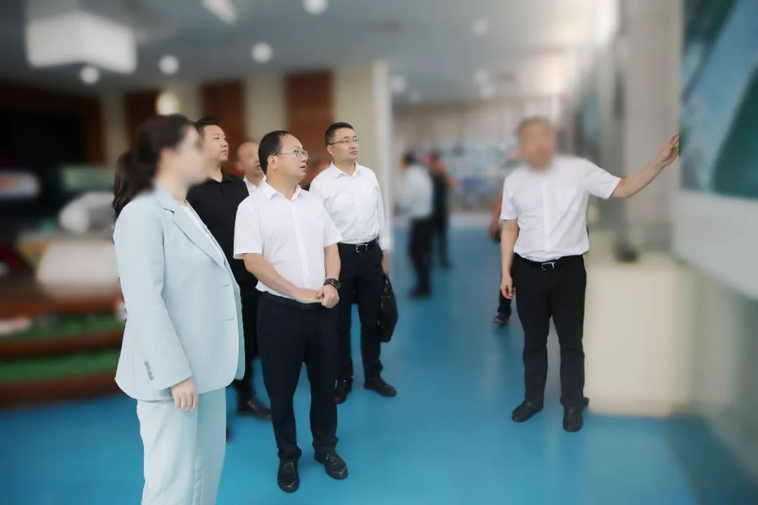 百億規(guī)模大型集團公司，投資50億！四川某地方政府實地對接新型鋰電池生產(chǎn)擴建投資選址項目