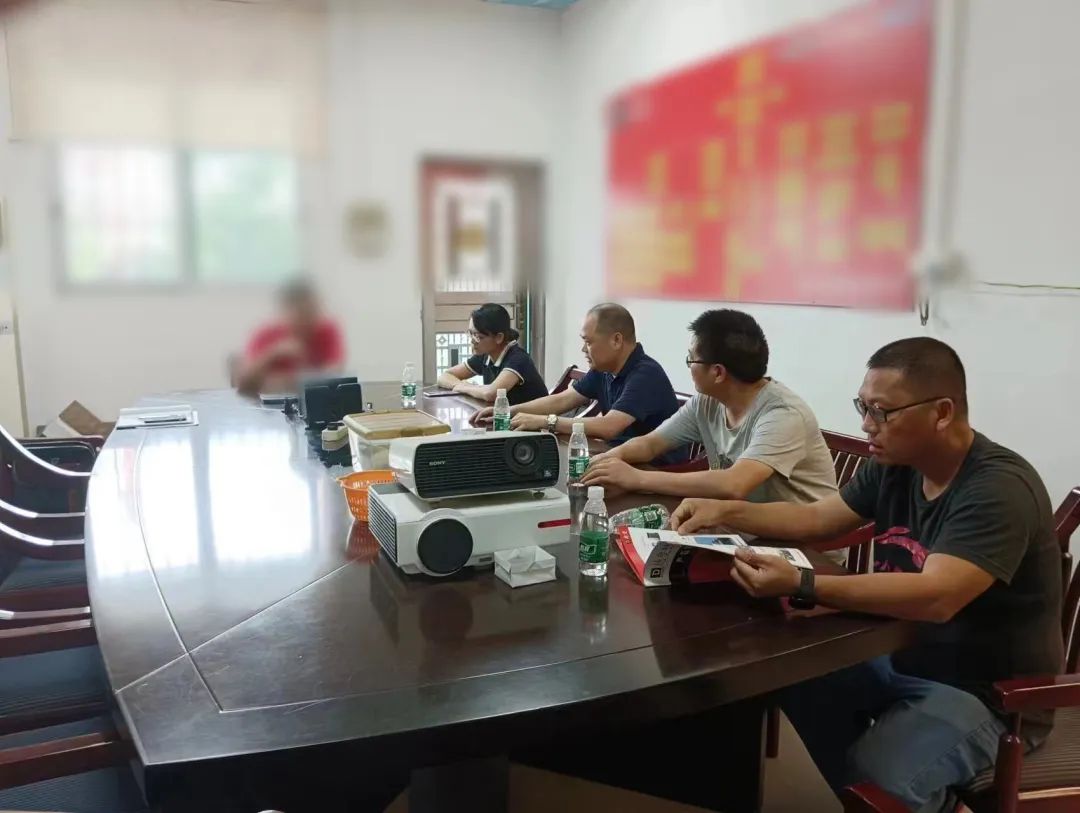 一家政府同日對接兩個(gè)項(xiàng)目！廣西某地方政府先后對接環(huán)保塑料產(chǎn)品生產(chǎn)投資選址項(xiàng)目和十強(qiáng)品牌建筑材料擴(kuò)建項(xiàng)目