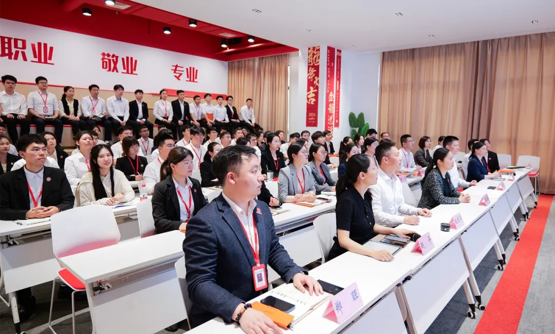 項(xiàng)目開發(fā)快馬加鞭，招商引資滿弦拉弓！5月中旬，集團(tuán)共39個(gè)優(yōu)質(zhì)投資選址項(xiàng)目通過(guò)評(píng)估