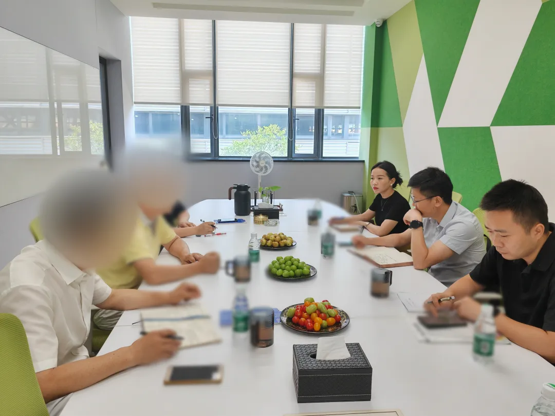 海瀾之家、雅戈爾等知名品牌供應(yīng)商！四川某地方政府實地對接專精特新高端服裝面料生產(chǎn)加工投資選址項目