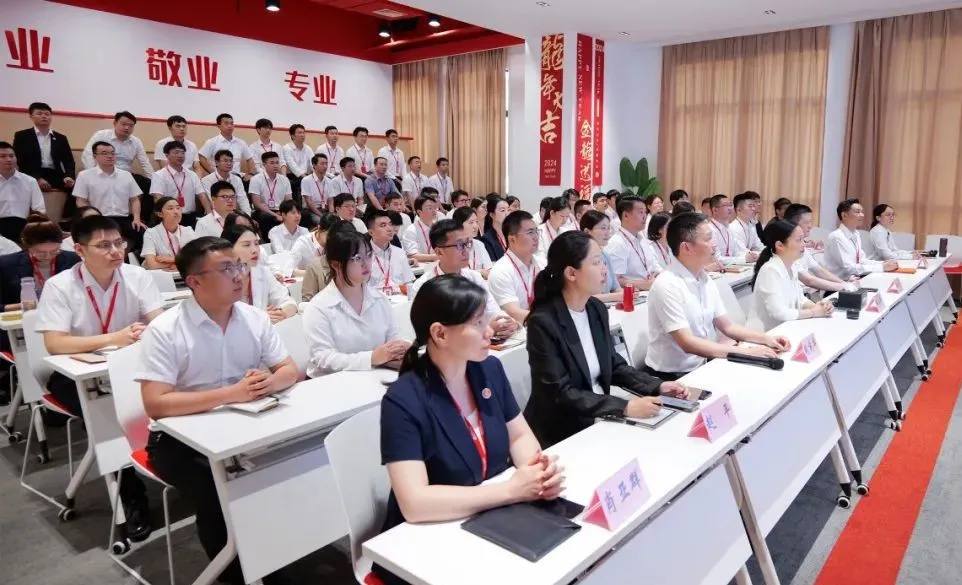 引領(lǐng)投資新風(fēng)向，精準(zhǔn)把握招商脈搏！7月中旬，集團(tuán)共44個(gè)優(yōu)質(zhì)投資選址項(xiàng)目通過評估