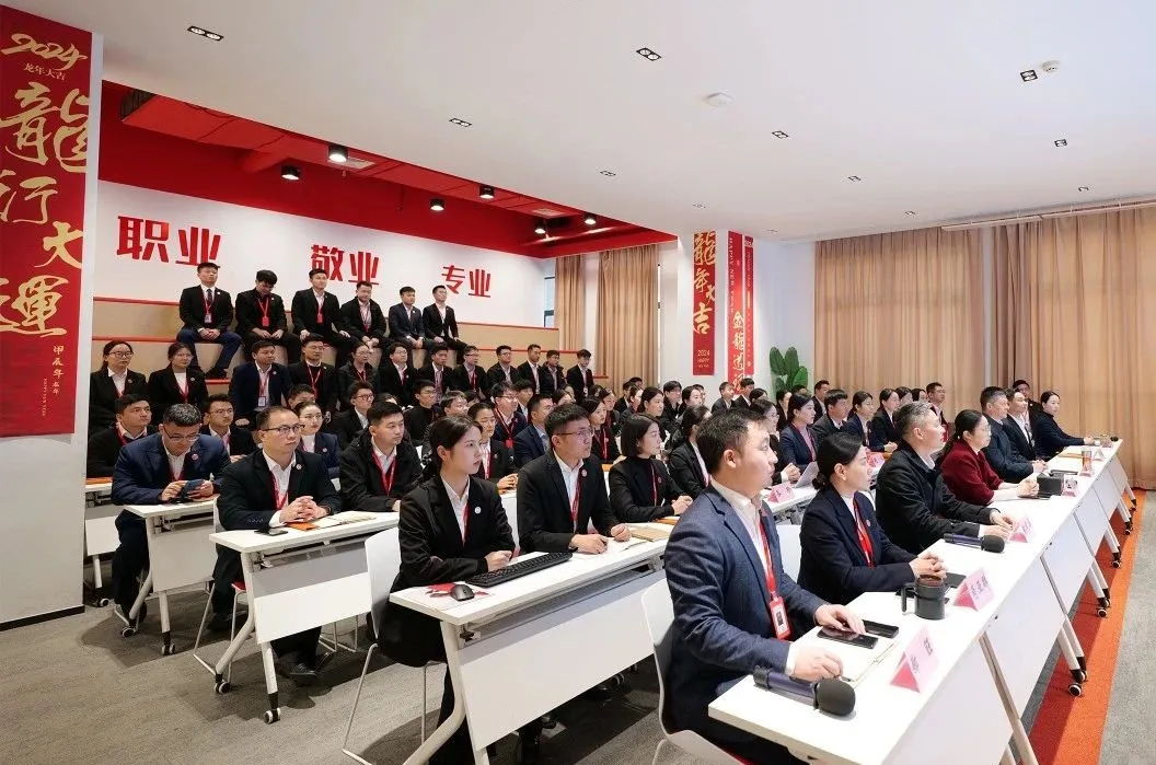 抓牢“項目落地”主線，打好全年“收官戰(zhàn)”！11月下旬，集團共35個優(yōu)質(zhì)投資選址項目通過評估